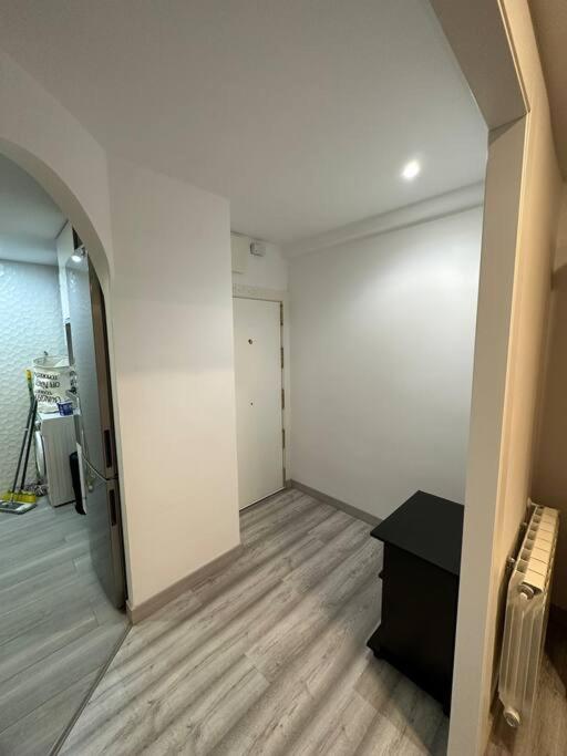 Cozy 1-Bedroom Apartment Madrid Exterior foto