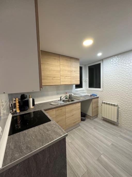 Cozy 1-Bedroom Apartment Madrid Exterior foto